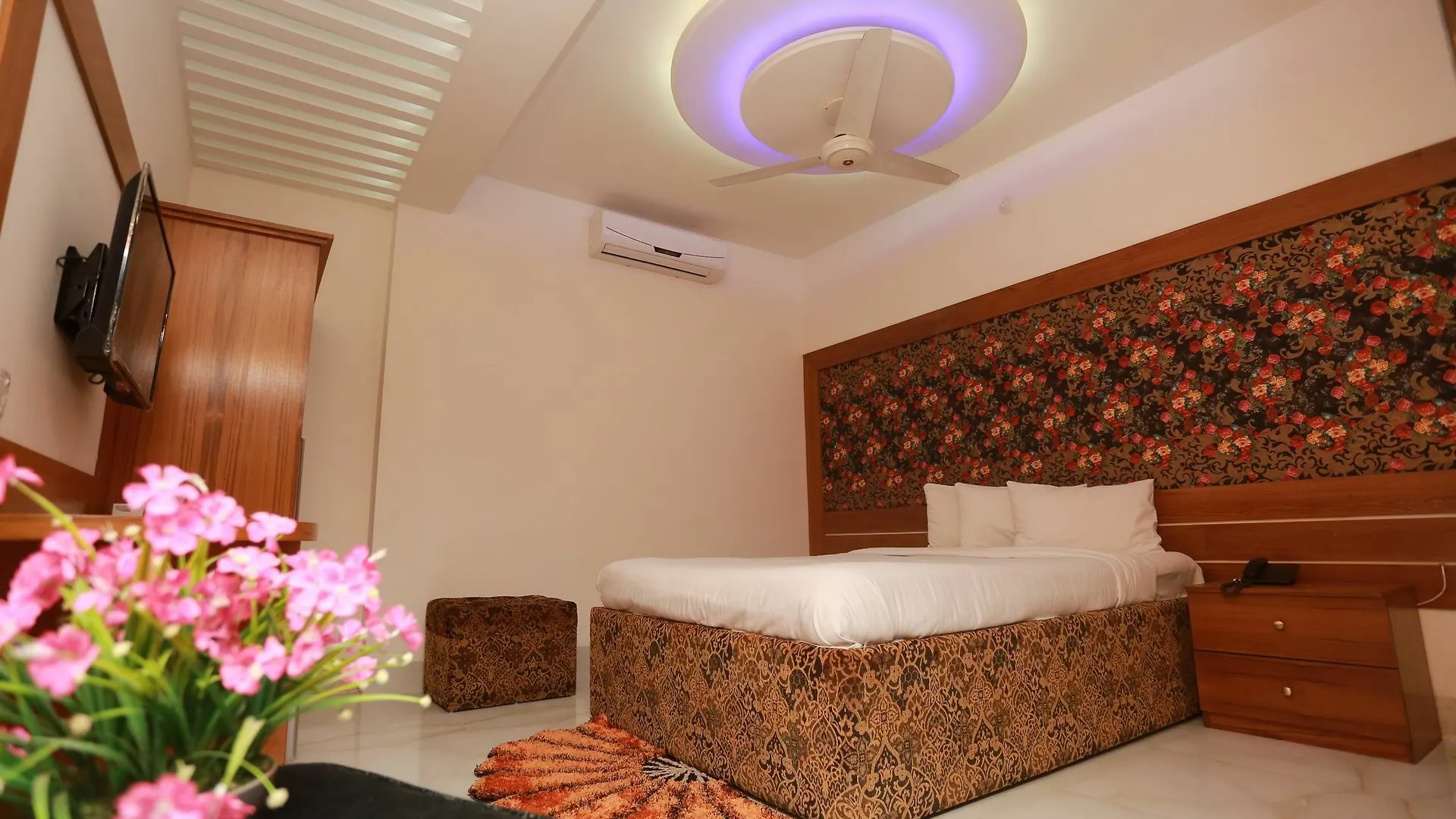 Nagar Valley Hotel Ltd. contacts